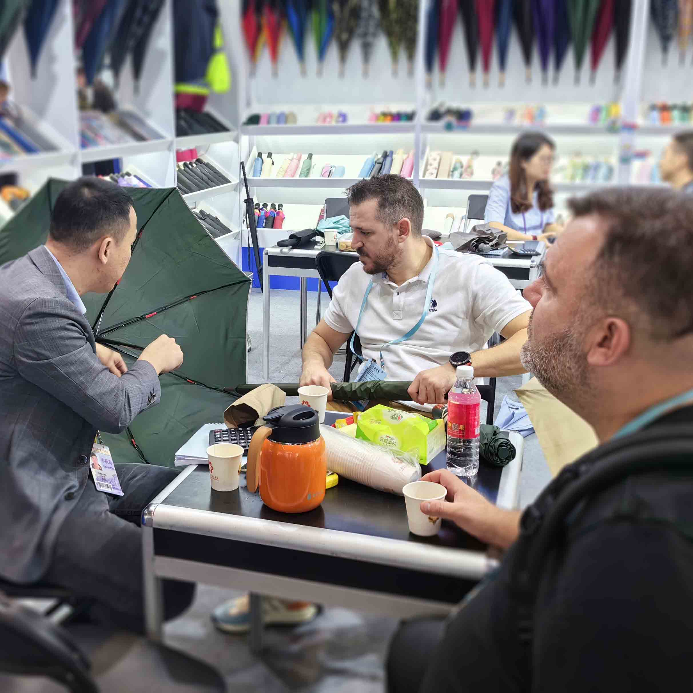 優(yōu)安納傘業(yè)：品牌出海展實力，多元拓展贏未來