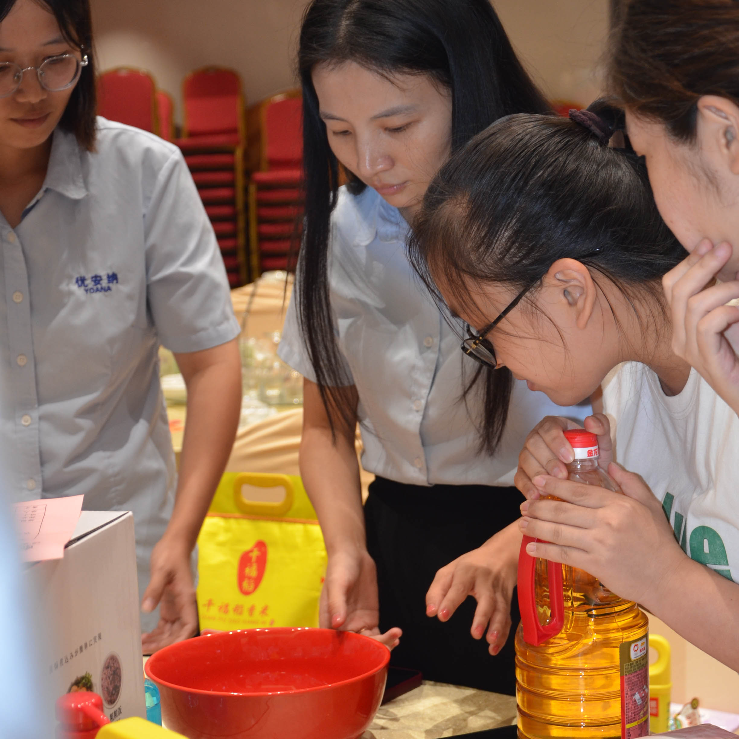 優(yōu)安納中秋團圓，溫暖擔(dān)當(dāng)共前行